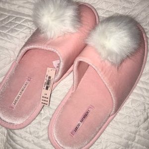 Victoria’s Secret puff slippers NWT